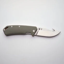 Couteau Chasse Pliant 8 Cm Gut Hook Vert Axis 80 13 Couteau Chasse Pliant 8 Cm Gut Hook Vert Axis 80 -Le monde de la chasse Magasin couteau chasse pliant 8 cm gut hook vert axis 80 3